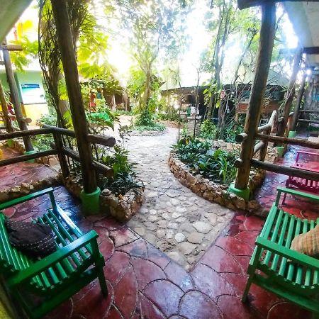 Hostal Dona Chava Pedernales Εξωτερικό φωτογραφία