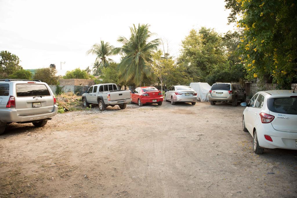 Hostal Dona Chava Pedernales Εξωτερικό φωτογραφία