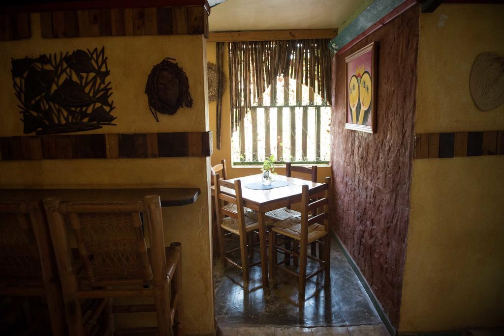 Hostal Dona Chava Pedernales Εξωτερικό φωτογραφία