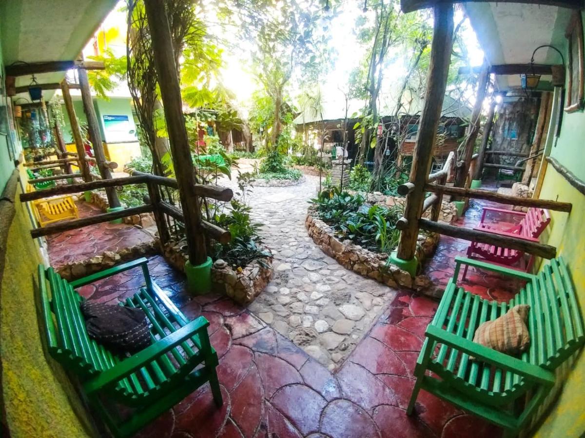 Hostal Dona Chava Pedernales Εξωτερικό φωτογραφία